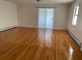 3522 216th St, Bayside, NY 11361