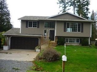 3184 Glacier Ln, Camano Island, WA 98282