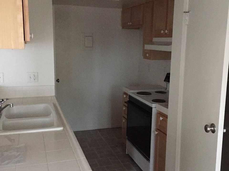 2nd image of 16425 Vista Roma Cir