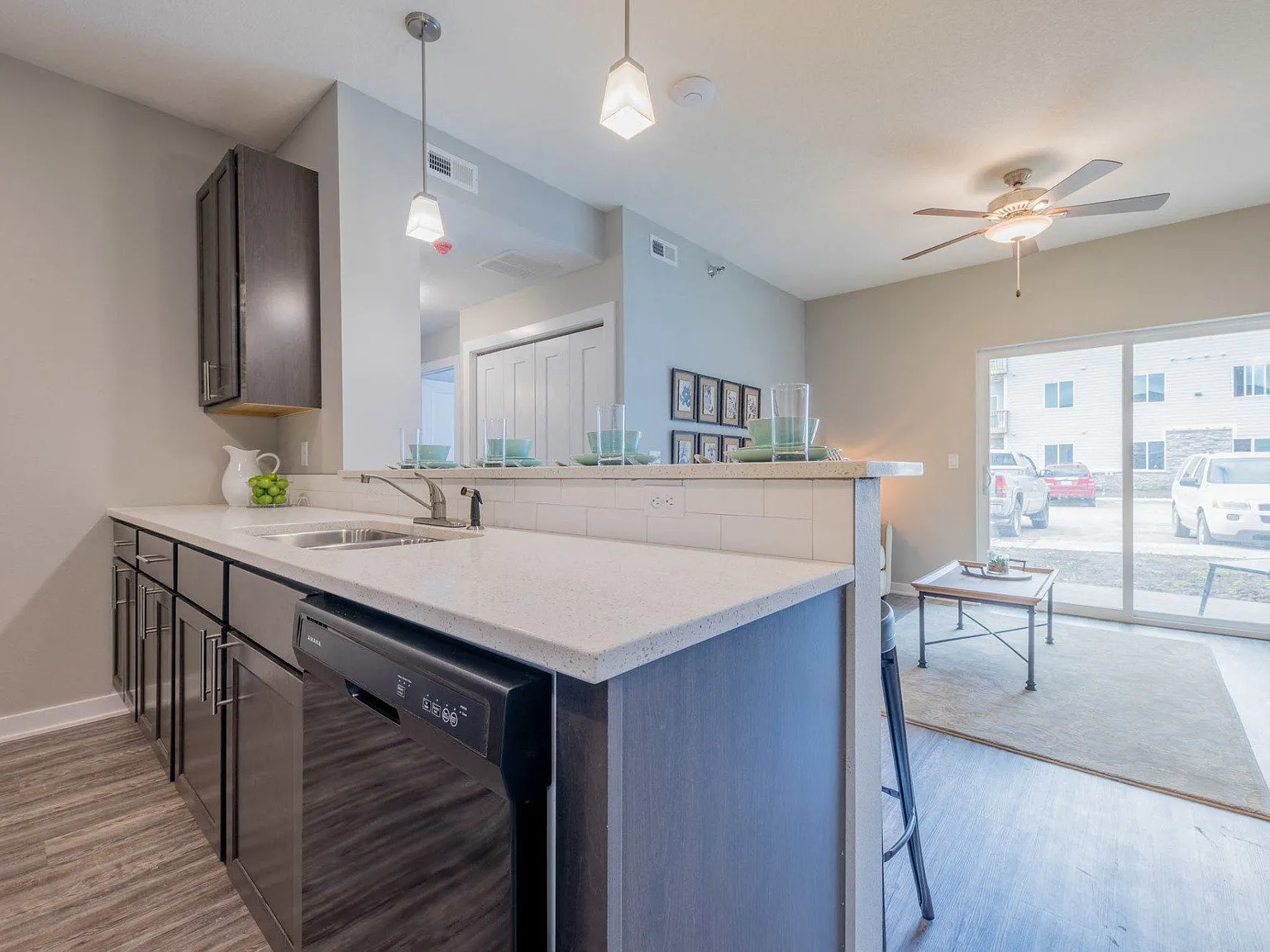 White Oak Apartments — Photo 4