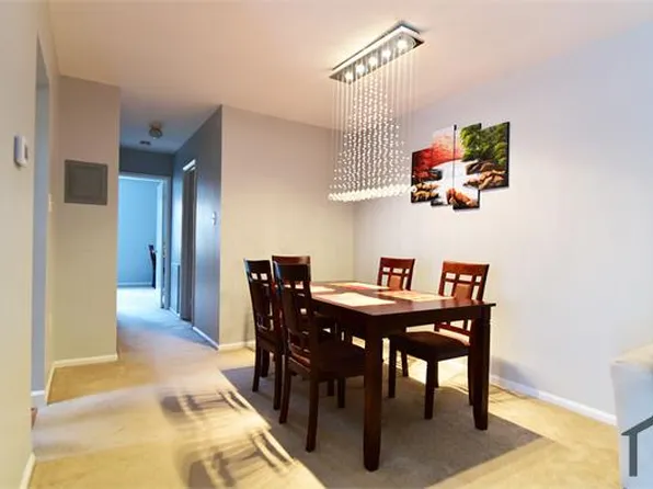 438 N Armistead St APT 301, Alexandria, VA 22312