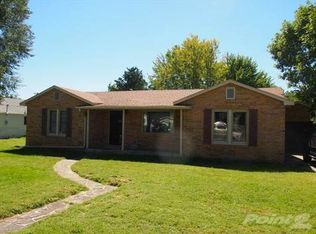 526 E Summit St, Bolivar, MO 65613