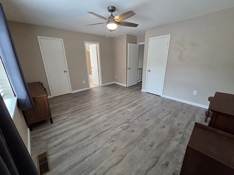 2573 Windbreak Dr — Photo 3
