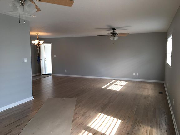 2nd image of 44 Robinwood Dr