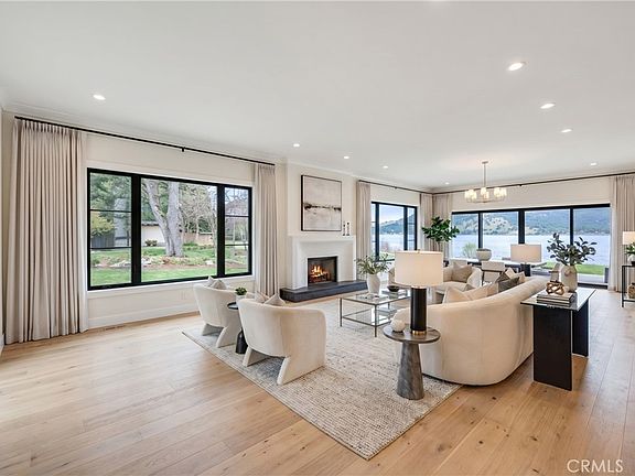 3rd image of 8266 Peninsula Dr