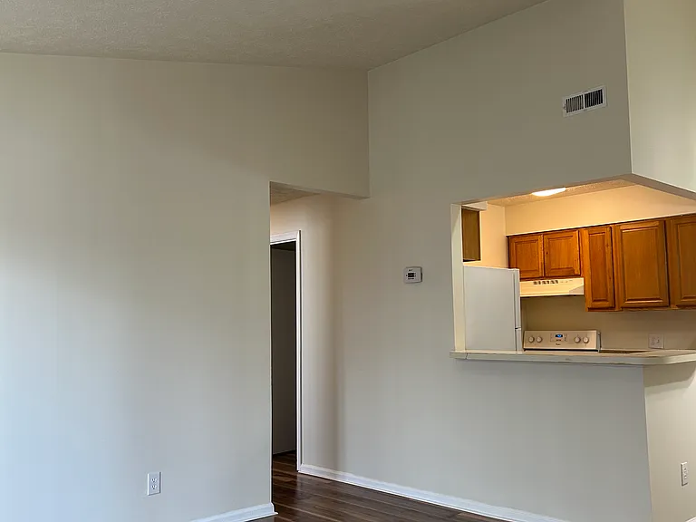 120 Wells Ct — Photo 11