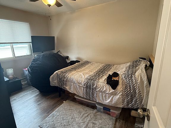 4th image of 814 11th Ave SE APT 302