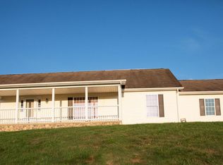 1825 Remington Rdg, Zanesville, OH 43701