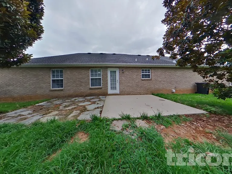 9023 Nevada Ave — Photo 16