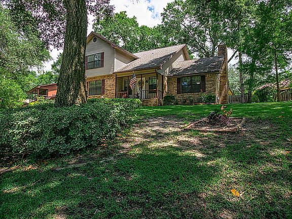 2nd image of 2419 Edgewater Dr