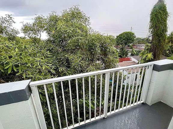 5th image of 7516 NE 1st Avenue #302