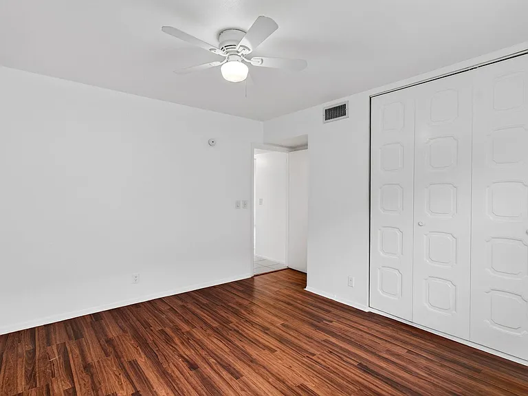 500 SW 2nd Ave #211 — Photo 15