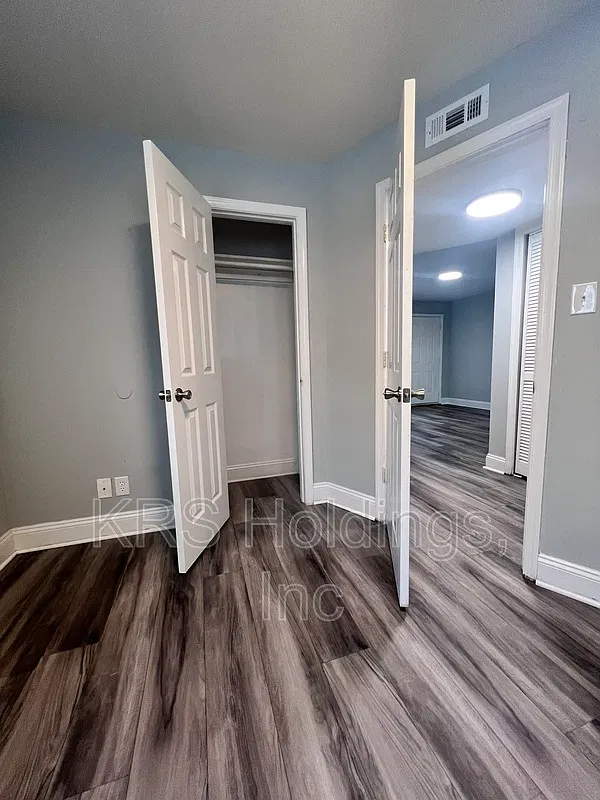 2 bed, 1.0 bath, $795 — Photo 2