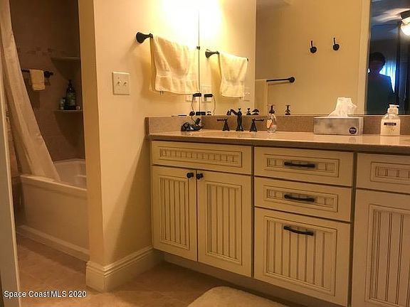 4th image of 430 Johnson Ave APT 105