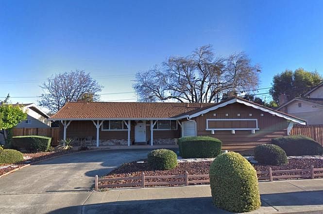 1st image of 10520 Pineville Ave