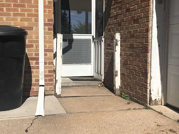 5th image of 3430 S Dahlia St