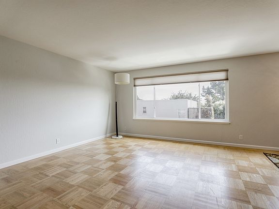 3rd image of 110 Moreland St