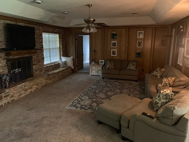 436 Huckleberry Dr — Photo 4