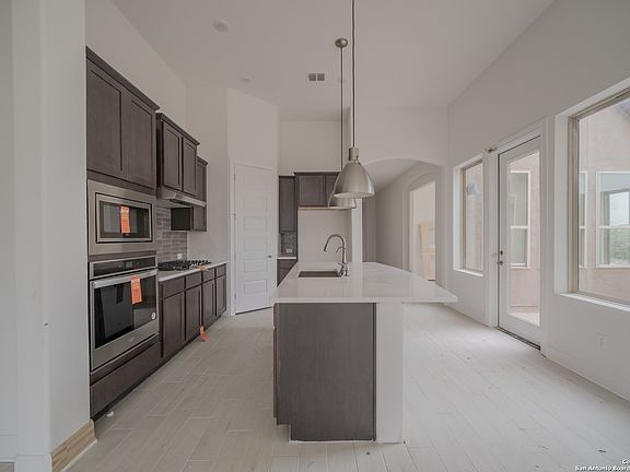 5th image of 3046 McKinnie Park