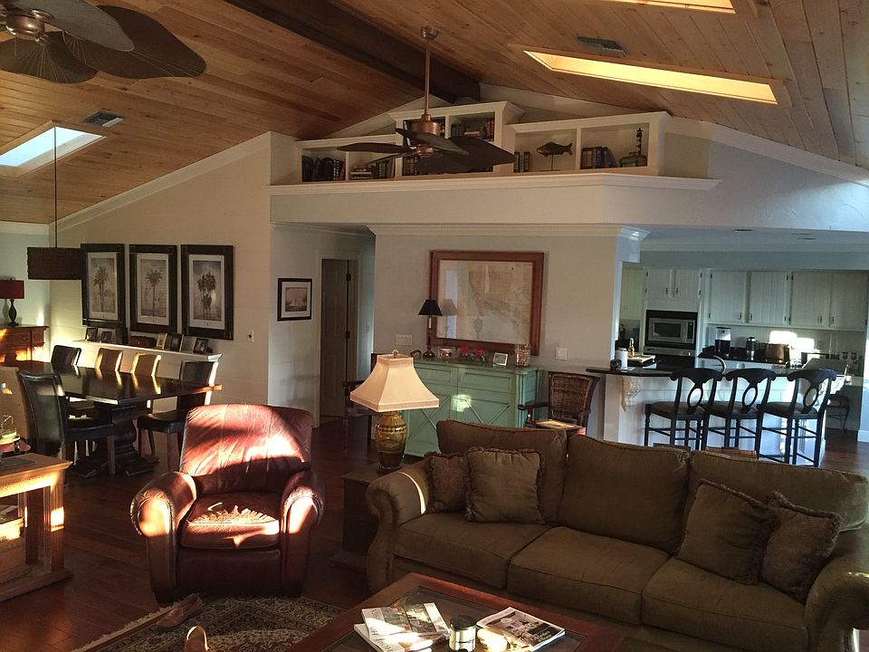 2nd image of 28428 Verde Ln