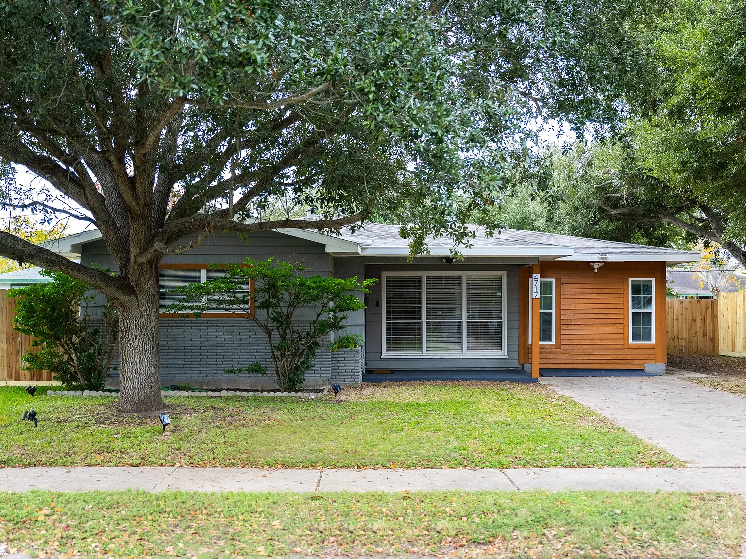4 bed, 1368 sqft, $5,000 — Photo 1
