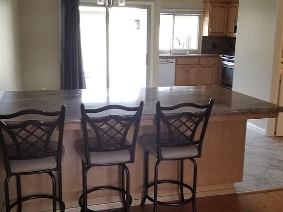 4th image of 4209 Erie Ct