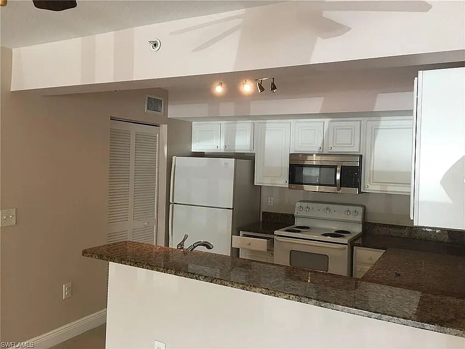 Kitchen and Laundry entrance
