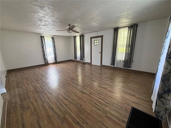 5th image of 1140 Chapel Rd