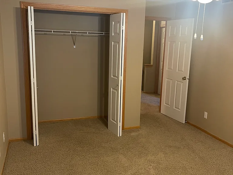 811 Burr Oaks Dr #502 — Photo 20
