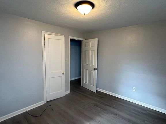 5th image of 39 Clover Ave NE