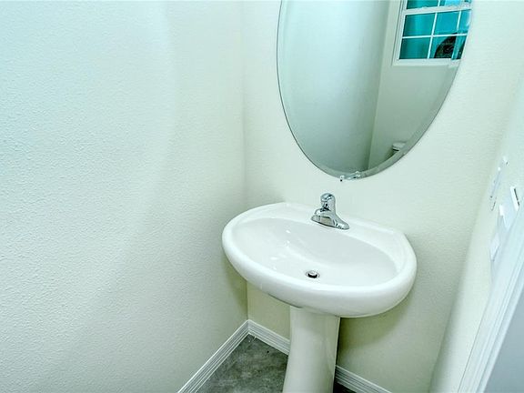 5th image of 11419 Planetree Pl #11419