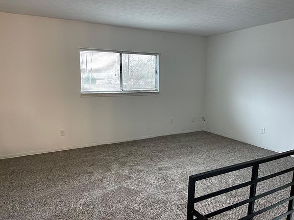 5th image of 147 S Williams St #149