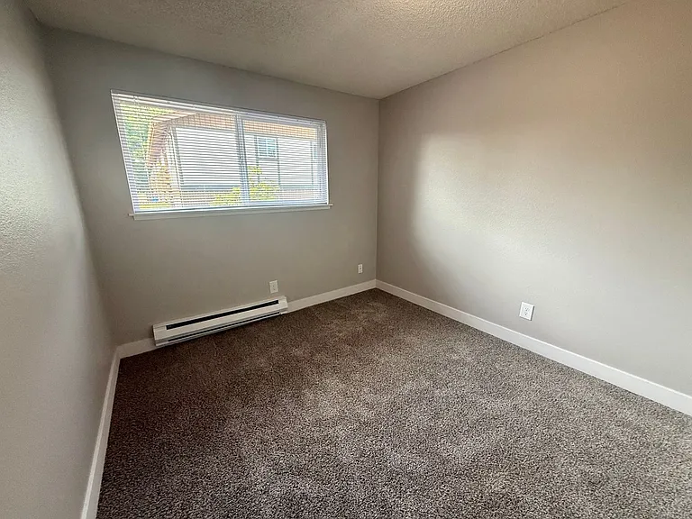 3027 S Orchard St W — Photo 12