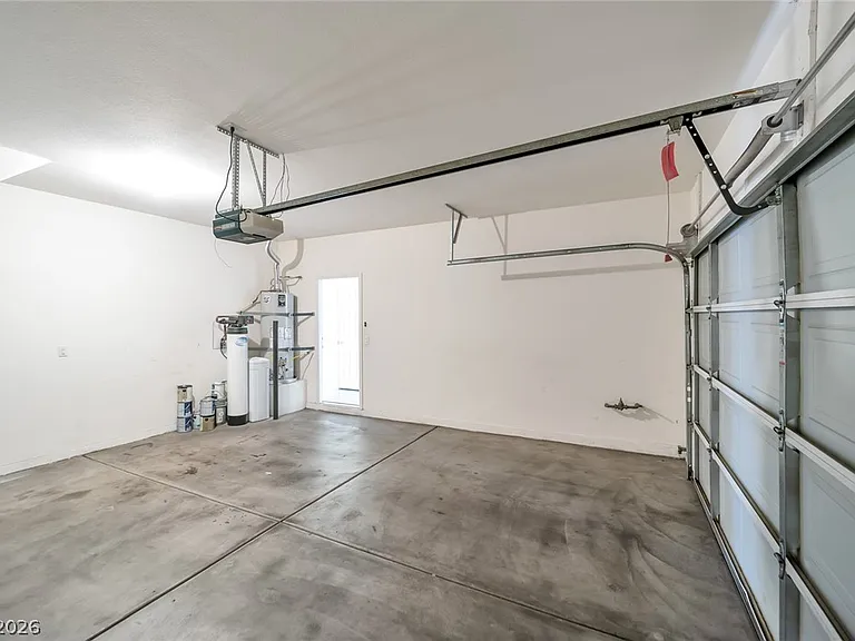 6213 Burrell Ct — Photo 17