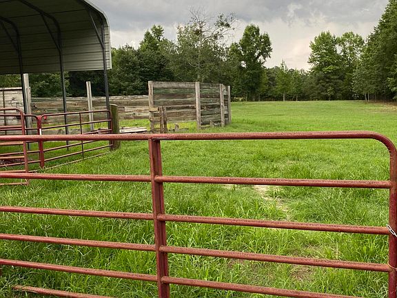 5th image of 449 Montrose Road