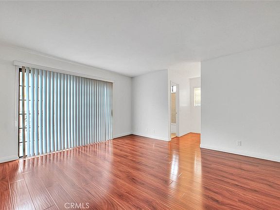 4th image of 319 N Lincoln Ave APT A