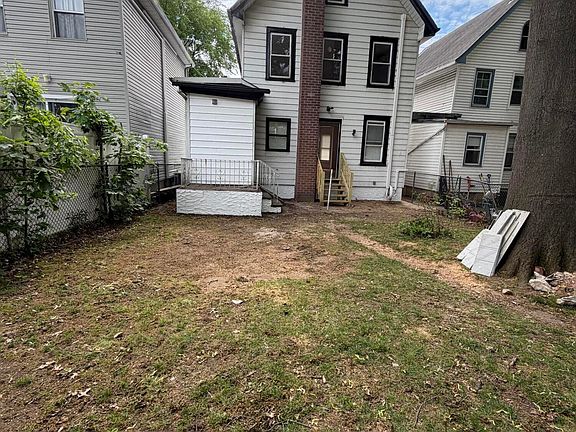 3rd image of 18 Cottage Pl