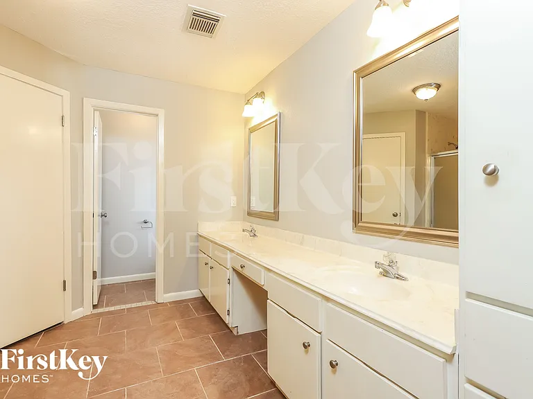 10715 Kirkvale Dr — Photo 9