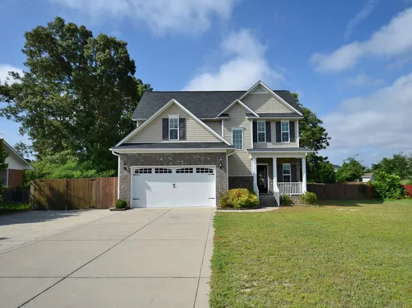 422 Jamestown Ave, Fayetteville, NC 28303