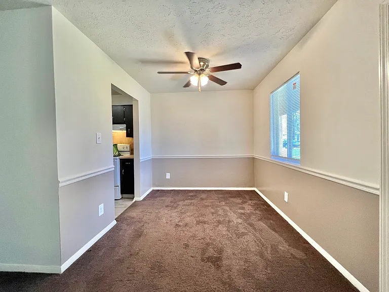 Glenview Apartments — Photo 40