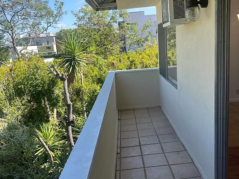 1027 N Stanley Ave #4 — Photo 6