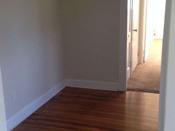 4th image of 1542 Robinson Ave APT 1