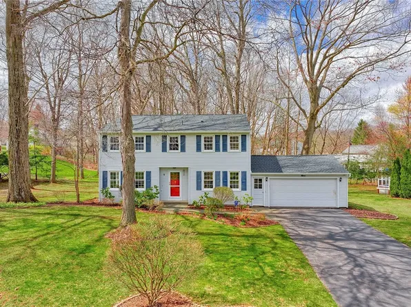 9 Burncoat Way, Pittsford, NY 14534