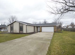 2311 White Hall Dr, Fort Wayne, IN