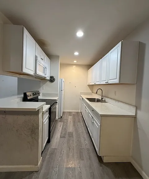 11255 Moorpark St #2 — Photo 6