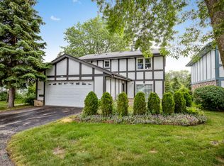 5312 Sutton Pl S #5312, Greenfield, WI 53221