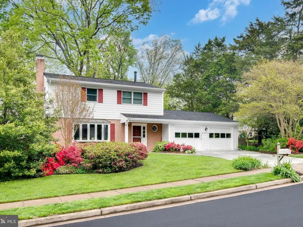 6915 Hadlow Dr, Springfield, VA 22152