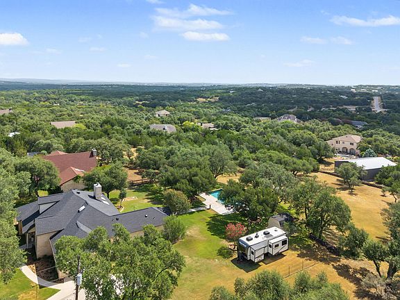 4th image of 607 Bending Oak Dr