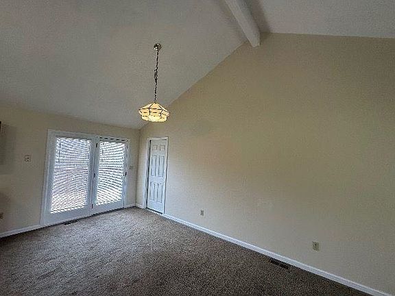 4th image of 85 Macy Dr