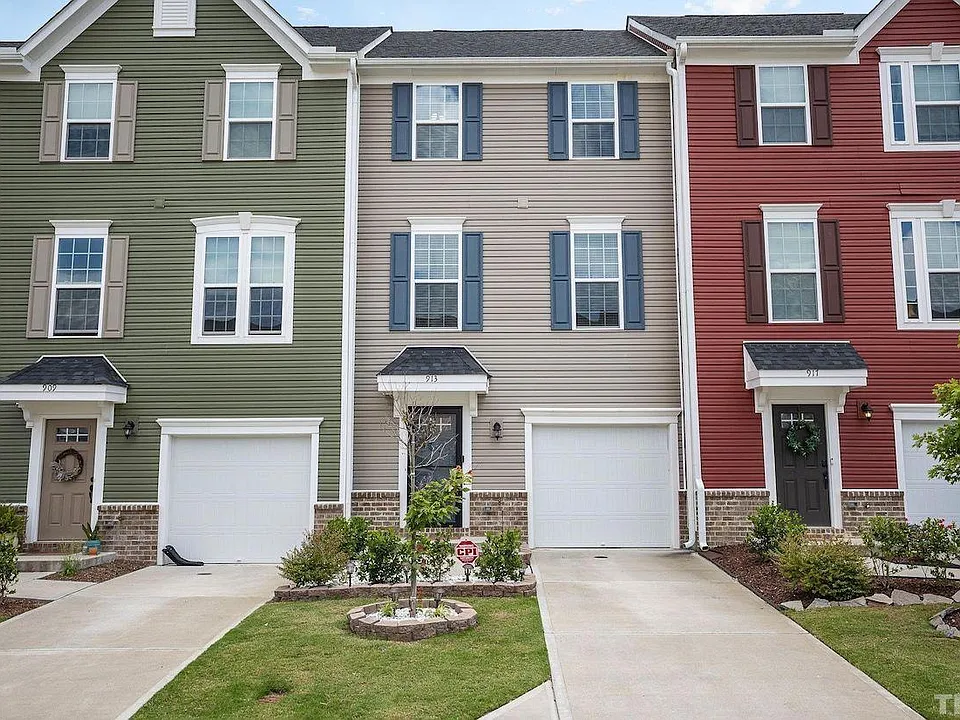 913 Arnold Place Dr